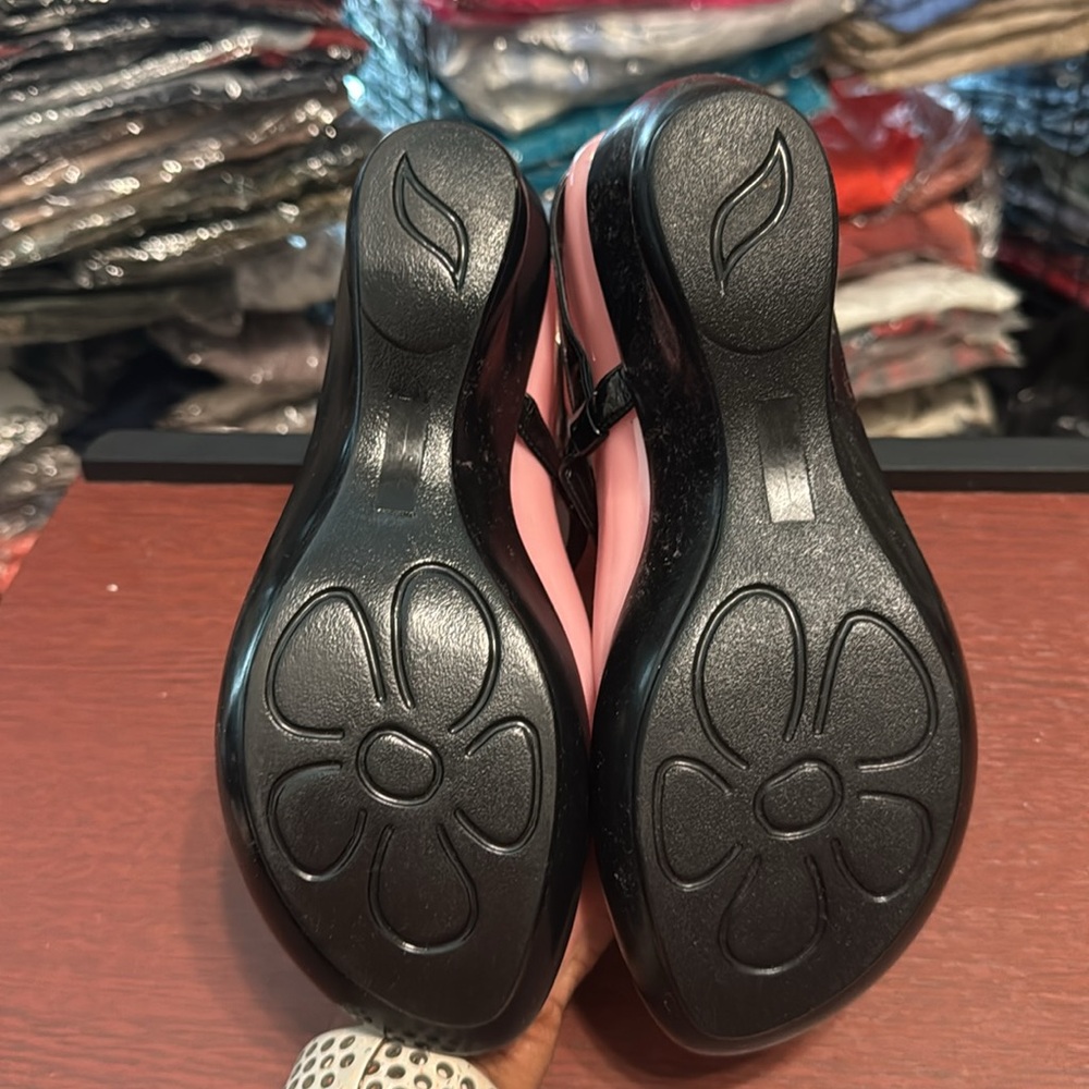 Athena Alexander Black Sandals with Floral Embellishments - Picture 4 of 4